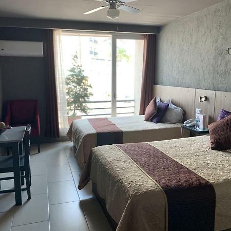 Hotel Fg Леон Экстерьер фото